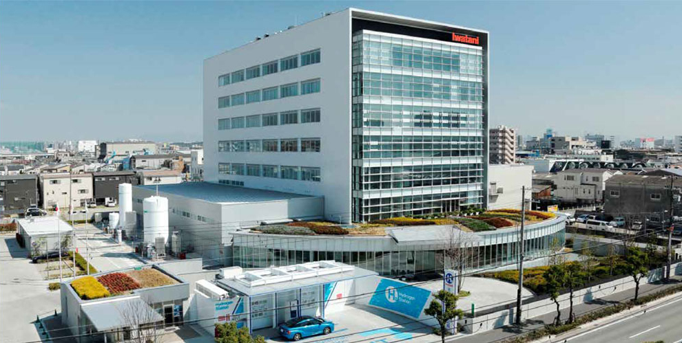 The Iwatani R&D Center was completed in Amagasaki (Hyogo prefecture).